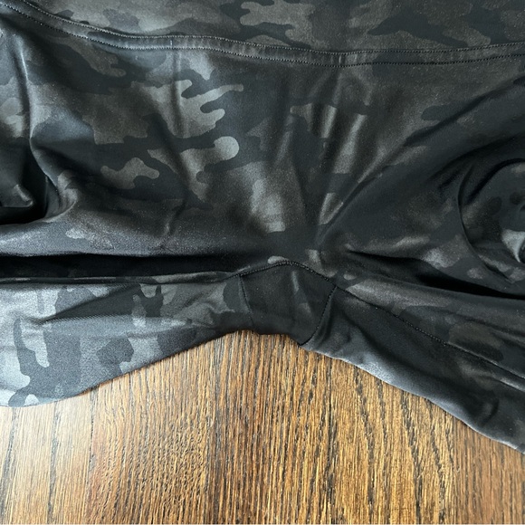 Spanx look at me now size medium camo leggings - Picture 3 of 7